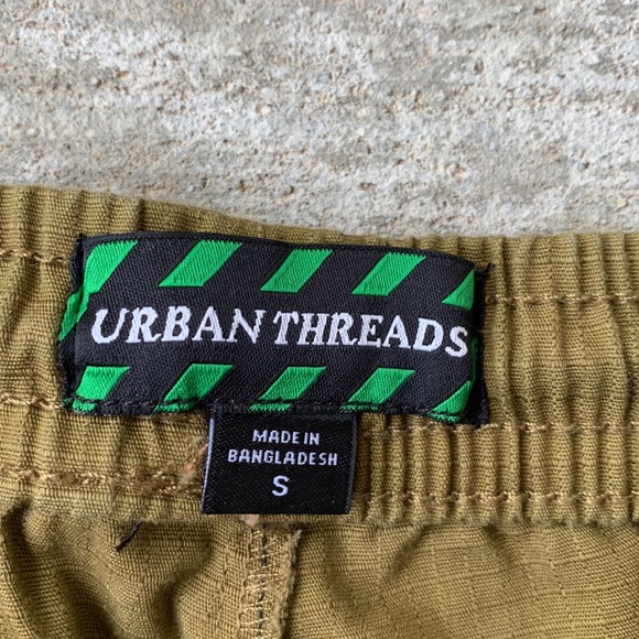 Urban Threads Cargo Shorts - Picture 2 of 11